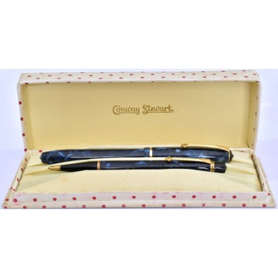 CS1014 Conway Stewart No. 15 Fountain Pen and Nippy No. 3 Pencil Set, boxed. (Soft Medium)