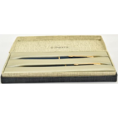 PA3553 Parker Slimfold Fountain Pen and Pencil Set, boxed.  (Semi-Flexible Medium)