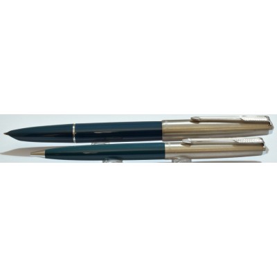 PA3592 Parker 51 Aerometric Mk. II Fountain Pen and Pencil Set, boxed.  (Generous Medium)