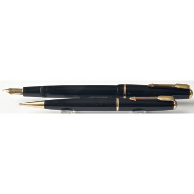 PA3620 Parker Duofold Junior Fountain Pen and Pencil Set, boxed. (Medium-Fine)