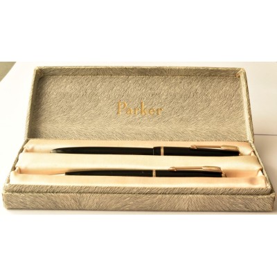 PA3620 Parker Duofold Junior Fountain Pen and Pencil Set, boxed. (Medium-Fine)