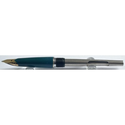 PA3687 Parker 65 Classic.  (Soft Medium)