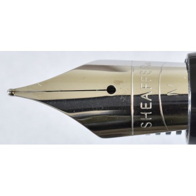 SH1733 Sheaffer Award, boxed.  (Medium)