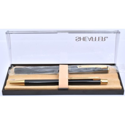 SH1834 Sheaffer Sentinel Fountain Pen and Ballpoint Set, boxed.  (Medium)