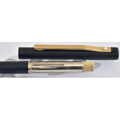 SH1844 Sheaffer TRZ Model 60 Fountain Pen and Pencil Set, boxed (Medium).