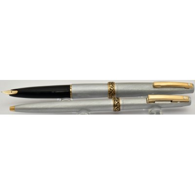 SH1855 Lady Sheaffer No. 620XG Florentine Fountain Pen and Ballpoint Set, boxed. (Extra Fine)