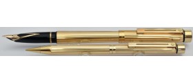 SH1867 Targa by Sheaffer No. 1005 Fluted Gold Plate Fountain Pen and Pencil Set, boxed.  (Soft Medium)