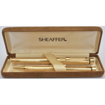 SH1867 Targa by Sheaffer No. 1005 Fluted Gold Plate Fountain Pen and Pencil Set, boxed.  (Soft Medium)