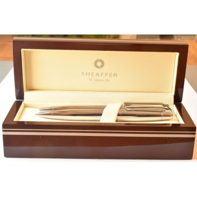 SH1871 Sheaffer 300 Ballpoint and Pencil Set, boxed.