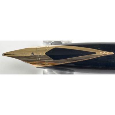 SH1880 Targa by Sheaffer No. 1007 Geometric. (Soft Medium)